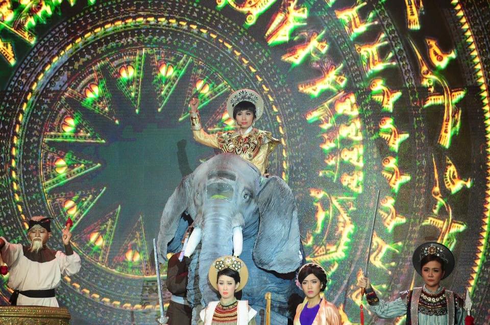 Click Here To See Image Full Size TẢI TỬ TRANH TÀI : CẶP ĐÔI NÀO ĐĂNG QUANG?