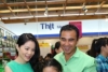 MC Quyền Linh cùng với vợ và hai con gái