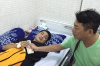 Tấn Beo thăm và tặng quà cho ca sĩ Nhật Linh