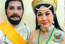 NSƯT Phương Quang (vai Vua Riêm) và NSƯT Thanh Vy (vai Xê Đa trong vở "Nàng Xê Đa")