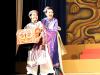 Nghệ sĩ Bạch Long và Phương Dung mang lại tiếng cười duyên dáng trong vở Vua thánh triều Lê