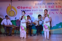 iết mục “Nhớ ơn thầy cô” của bé Lư Bội Trâm và Lư Thiên Trâm.