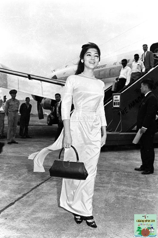 Nữ minh tinh THẨM THÚY HẰNG
